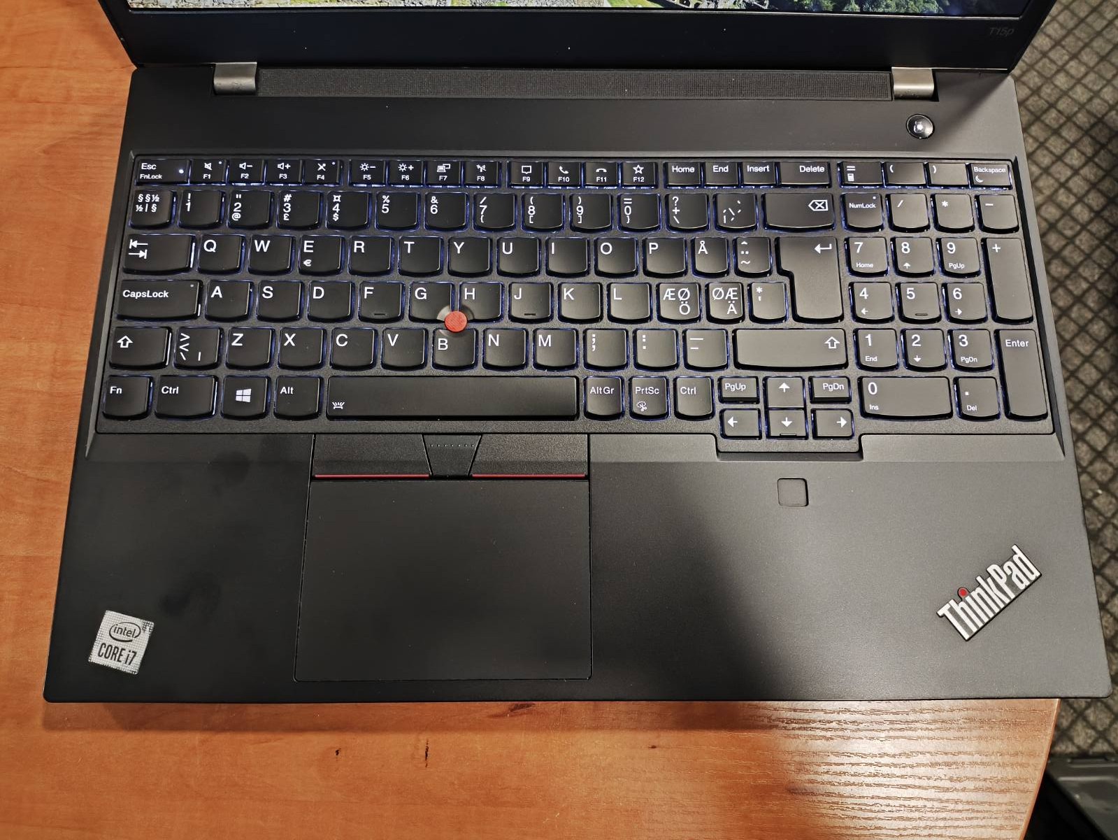ThinkPad T15p Gen 1 15.6 FHD IPS i7-10750H 16GB 512GB SSD NVIDIA GTX 1050 3GB , 18% - Image 2