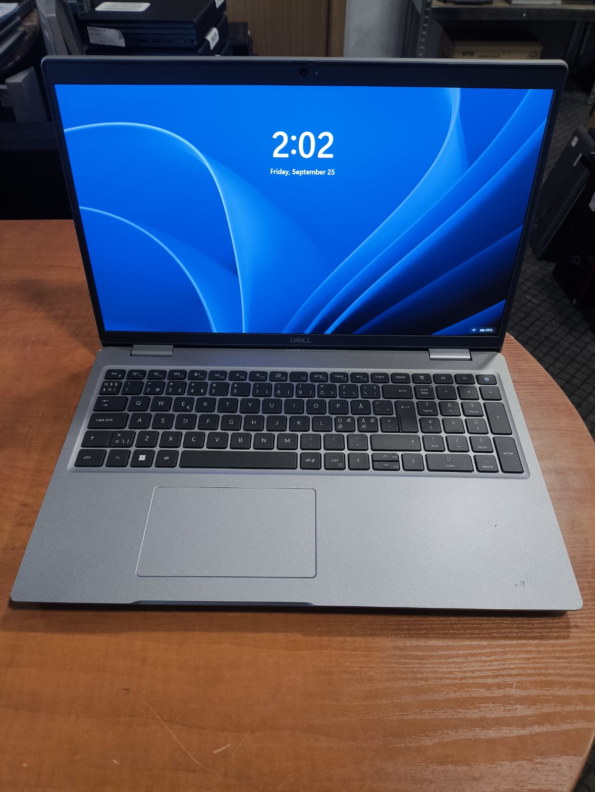 Precision 3571 15.6 FHD IPS i7-12700H 1*32GB DDR5 4800MHz, 512GB SSD, Quadro T600 4GB, 7% 97WH, Nedidelis kosmetinis defektas žiurėti foto