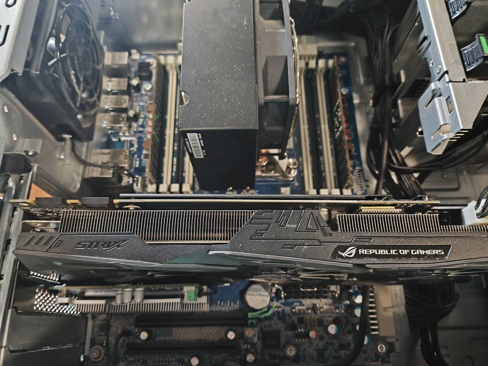 HP Z440 Workstation Intel Xeon E5-2690 V4 14 branduolių 32GB DDR4 Server RAM 256GB NMVe Nvidia GTX 1070 8GB - Image 4
