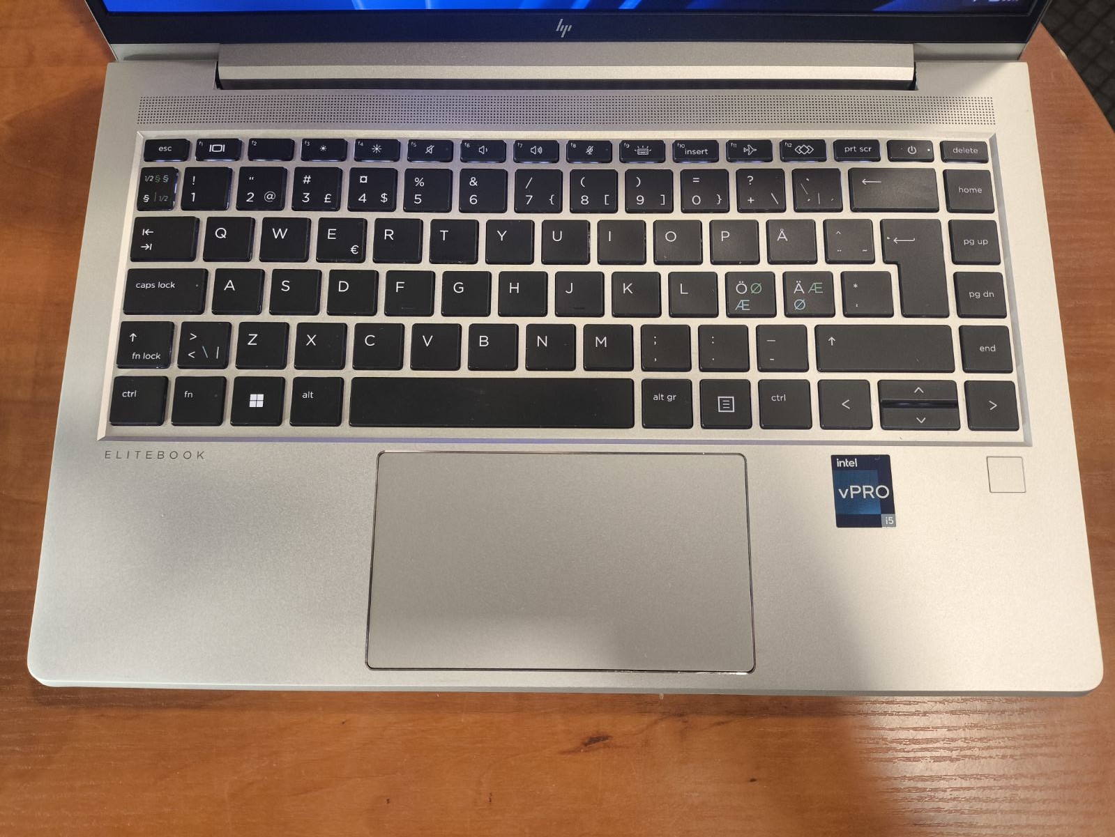 HP EliteBook 640 G10 14.0 FHD IPS i5-1345U 64GB 256GB SSD 31%, Windows 11 pro suinstaliuota - Image 2