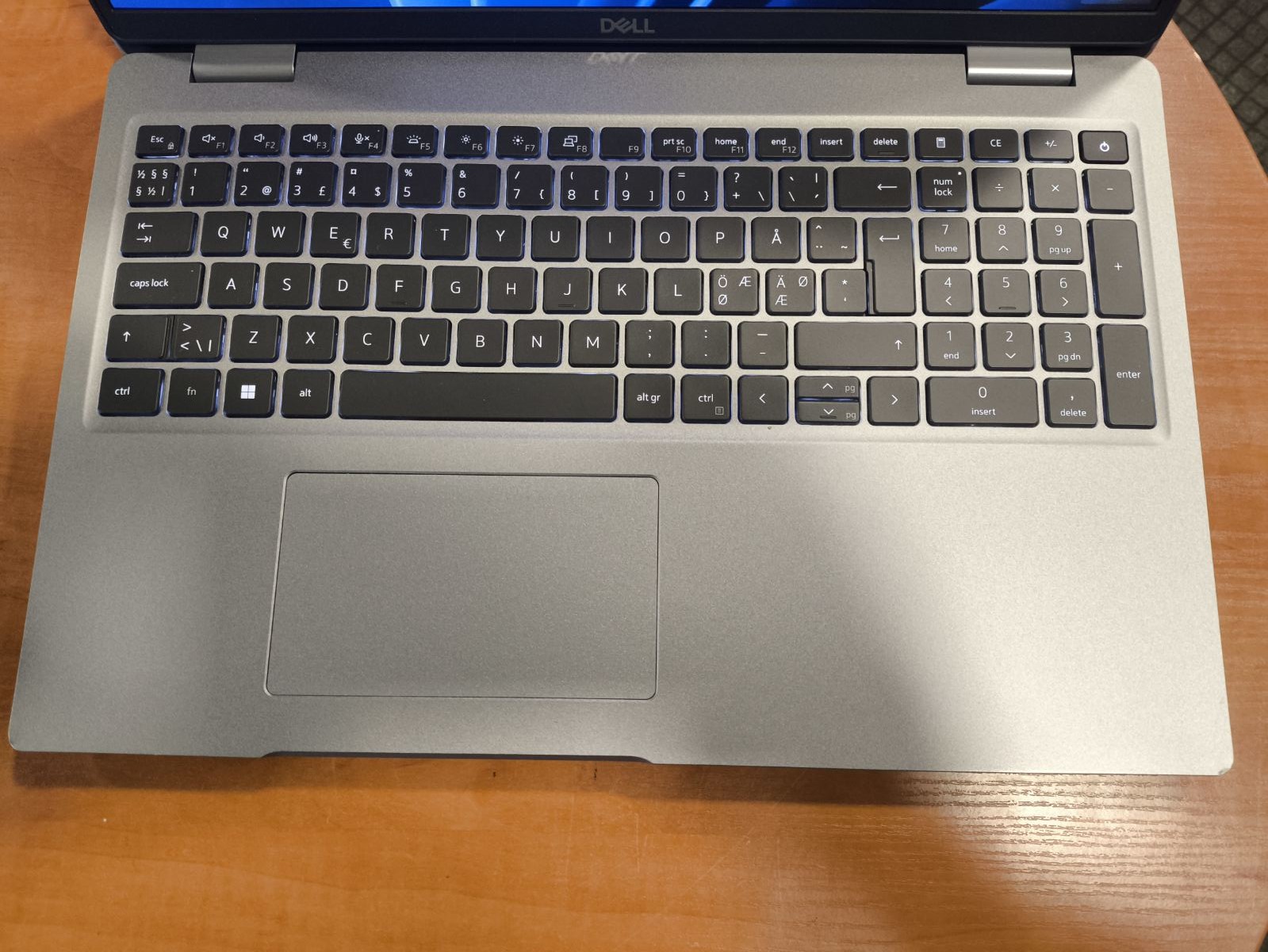Precision 3571 15.6 FHD IPS i7-12700H 1*32GB DDR5 4800MHz, 512GB SSD, Quadro T600 4GB, 0% 97WH - Image 2