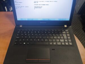 Lenovo E31-70 13.3" HD i3-5005u 4gb 128gb SSD Baterija laiko apie 2-3 +++ valandas