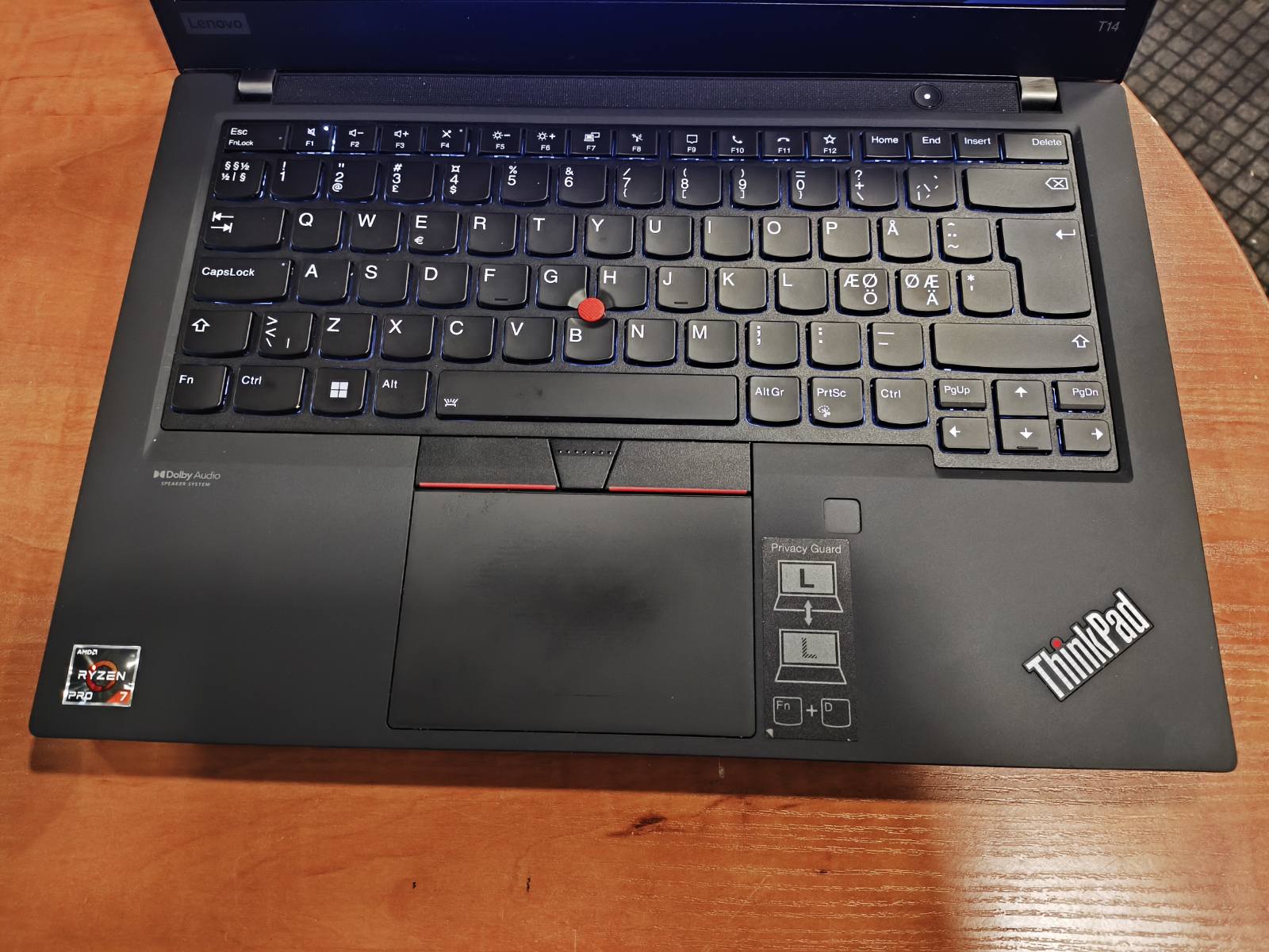 Lenovo ThinkPad T14 Gen 2 14" FHD IPS Touch 500 Nit Ryzen 7 PRO 5850U, 16GB, 256GB SSD, 9% 1vnt USB neveikiantis - Image 2
