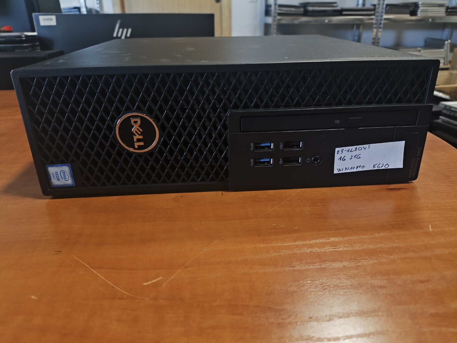 Dell Precision Tower 3420 Intel Xeon E3-1220 V5 16GB DDR4 256GB SSD Quadro K620, Windows 11 Pro surašyta