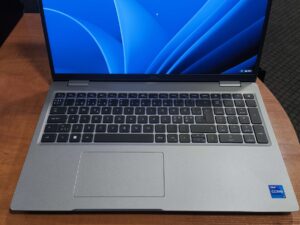 Precision 3571 15.6 FHD IPS i7-12700H 1*32GB DDR5 4800MHz, 512GB SSD, Quadro T600 4GB, 5% 97WH, Speakeriai susidėvėją