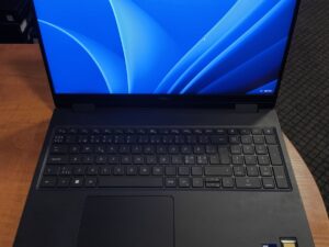Dell Precision 7670 16.0 FHD+ IPS Intel i7-12850HX 32GB 512GB SSD NVIDIA RTX A2000 8GB, 6% A Grade