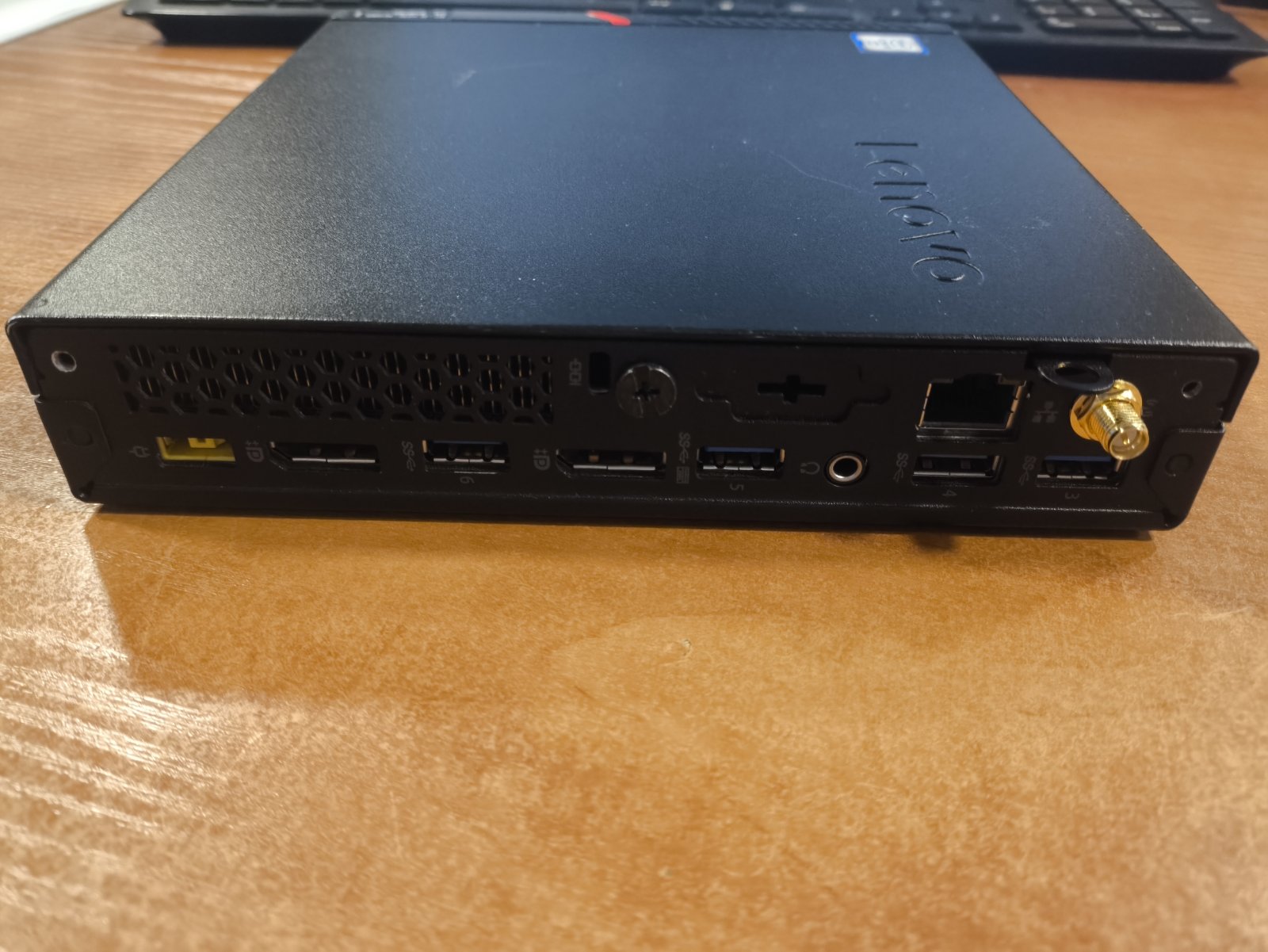Lenovo M900Q USFF Mini PC i5-6500T 8GB 192GB SSD Wifi yra, 2vnt Display port jungtys - Image 2