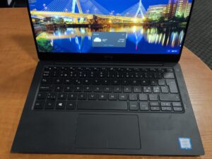 Dell XPS 13 9370 13.3 4K IPS Touch i7-8550U 16GB 512GB SSD 0% dužęs ekranas