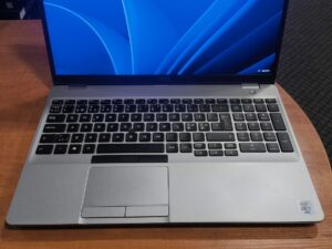 Dell Precision 3551 15.6 FHD IPS i7-10850H 32GB 512 SSD Quadro P620 4GB , 43%