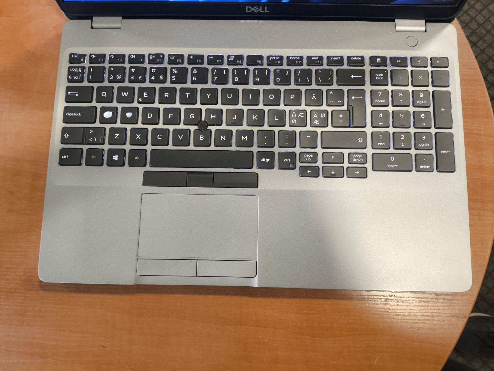 Dell Latitude 5510 15.6 FHD IPS i5-10310U 16GB 512GB 60% - Image 2