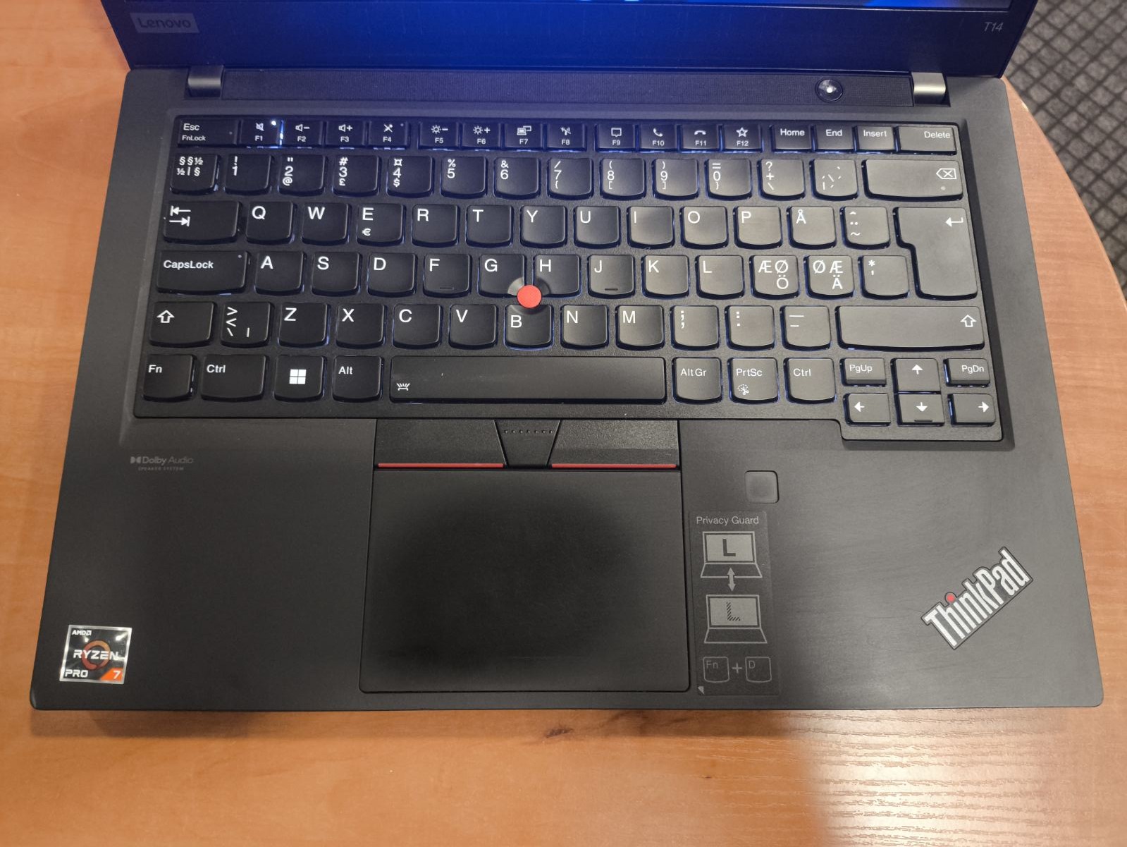 Lenovo ThinkPad T14 Gen 2 14" FHD IPS Touch 500 Nit Ryzen 7 PRO 5850U, 16GB, 256GB SSD, 11% Nuospaudos ekrane - Image 2