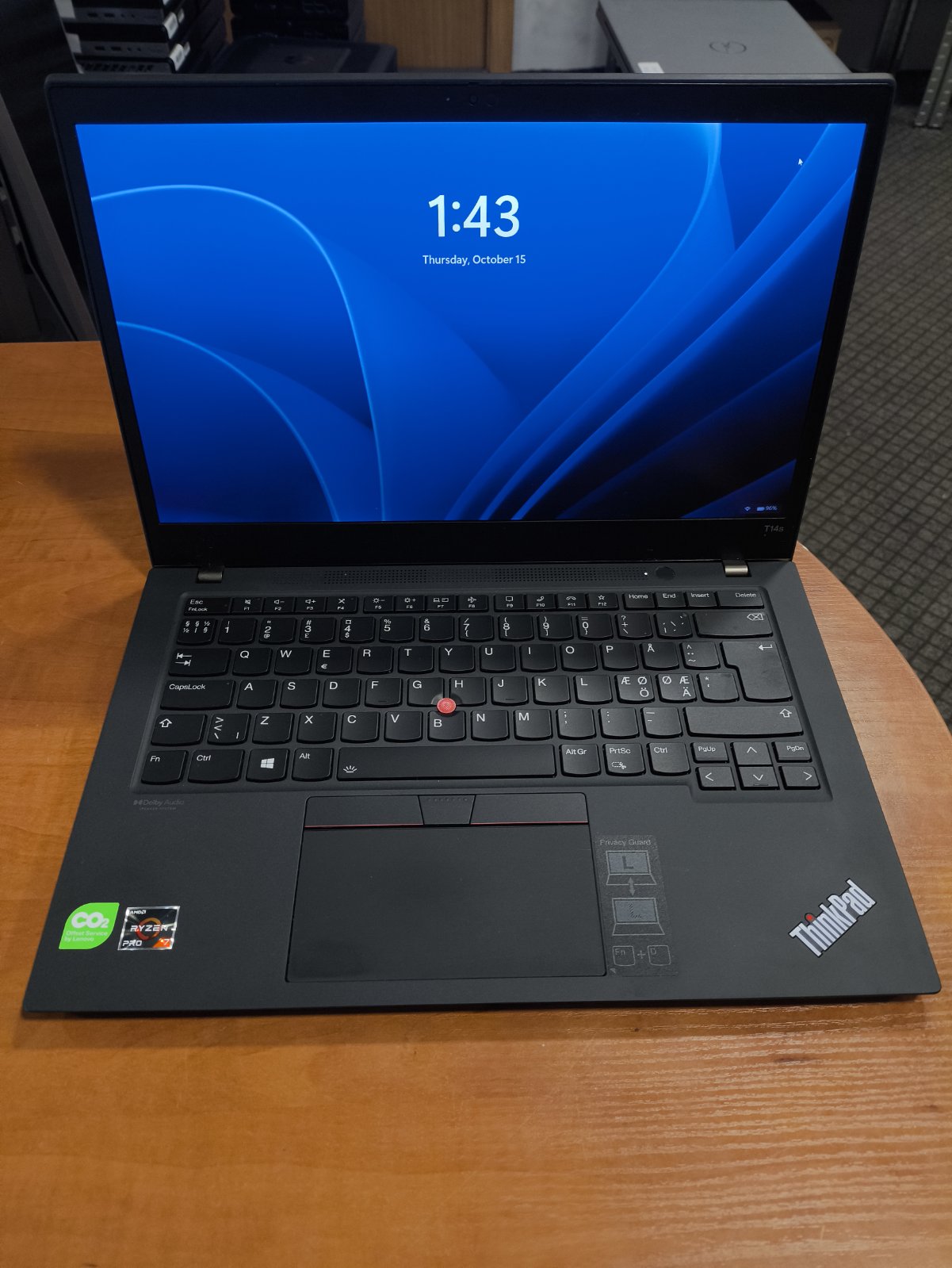 Lenovo ThinkPad T14 Gen 2 14" FHD IPS Touch 500 Nit Ryzen 7 PRO 5850U, 16GB, 256GB SSD, 0%