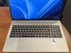 HP EliteBook 650 G9 15.6 Fhd Ips i5-1235U 16GB 256GB SSD 33%
