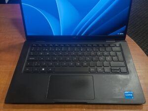 DELL Latitude 7330 13.3 FHD IPS i5-1245U 16GB 256GB SSD , 29%