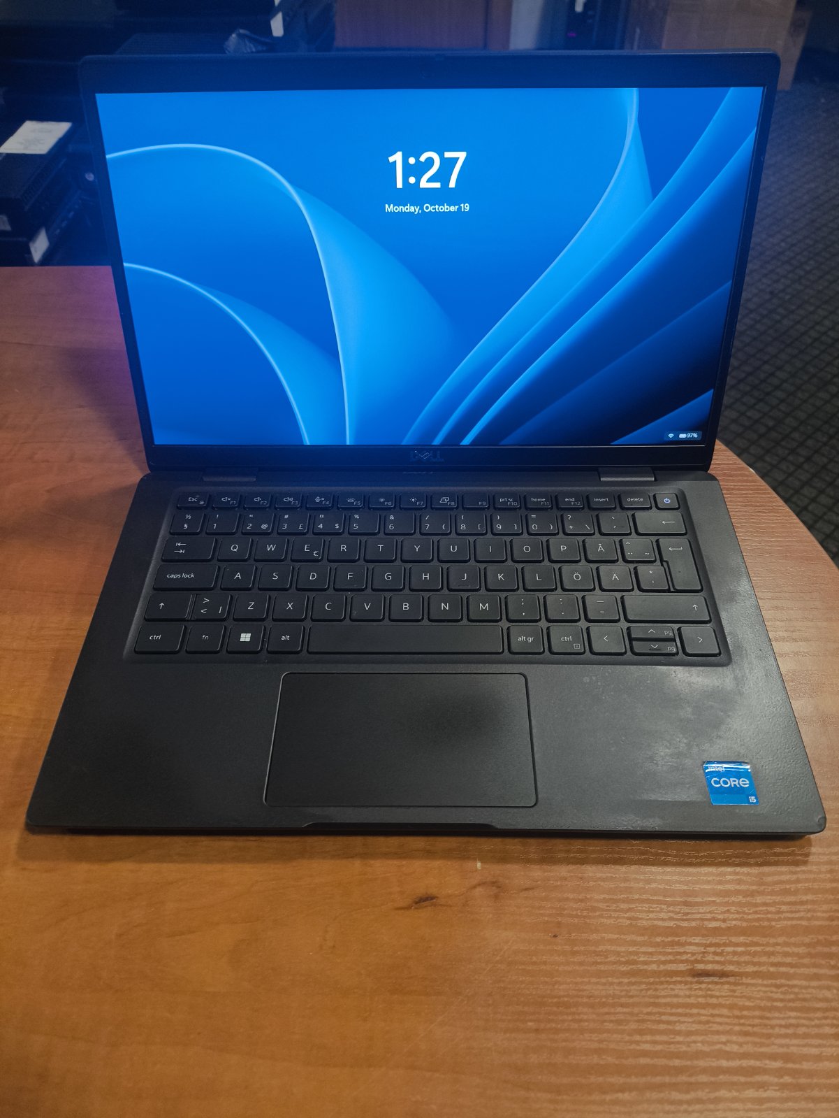 DELL Latitude 7330 13.3 FHD IPS i5-1245U 16GB 256GB SSD , 29%