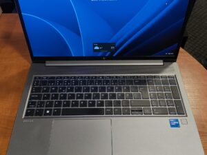 HP ZBook Fury 15.6 G8 15.6 FHD IPS i7-11850h 32gb 512gb Rtx A2000 4gb 31%