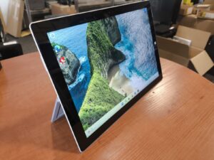 Microsfot Surface 3 Pro 12.3 2160*1440 IPS Touch - i5-4300U 4GB 128GB 0%