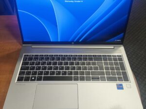 HP ProBook 650 G8 15.6 FHD IPS i7-1165g7 32GB RAM 512GB SSD, 24%