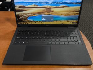 DELL Latitude 3520 15.6 FHD IPS Matinis, i3-1115G4 16GB 256GB SSD 28%, UK klaviatūra