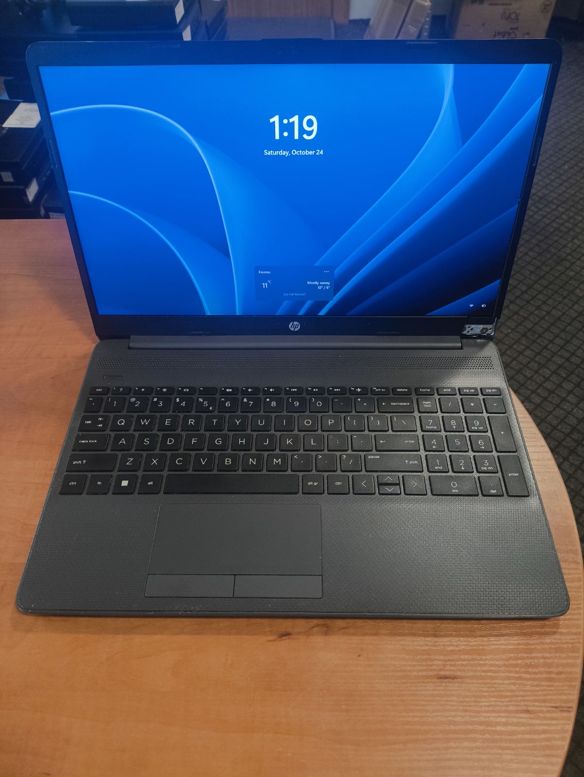 HP 255 G8 15.6 FH IPS Ryzen 5 3500u 16gb 256gb 17% C Grade, USA Klaviatūra