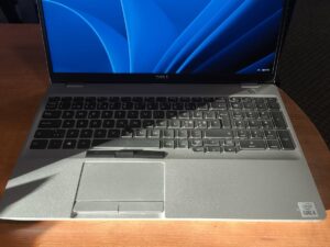 Dell Latitude 5510 15.6 FHD IPS i5-10210U 8GB 256GB 11%