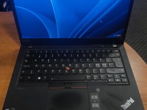 Lenovo ThinkPad T14 Gen 2 14" FHD IPS Touch 500 Nit Ryzen 7 PRO 5850U, 16GB, 256GB SSD, 10%
