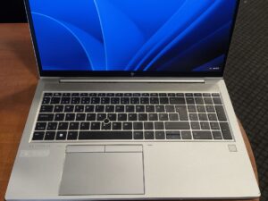 15.6 FHD IPS Elitebook Ryzen 7 5850u 16gb 256gb SSD 29%