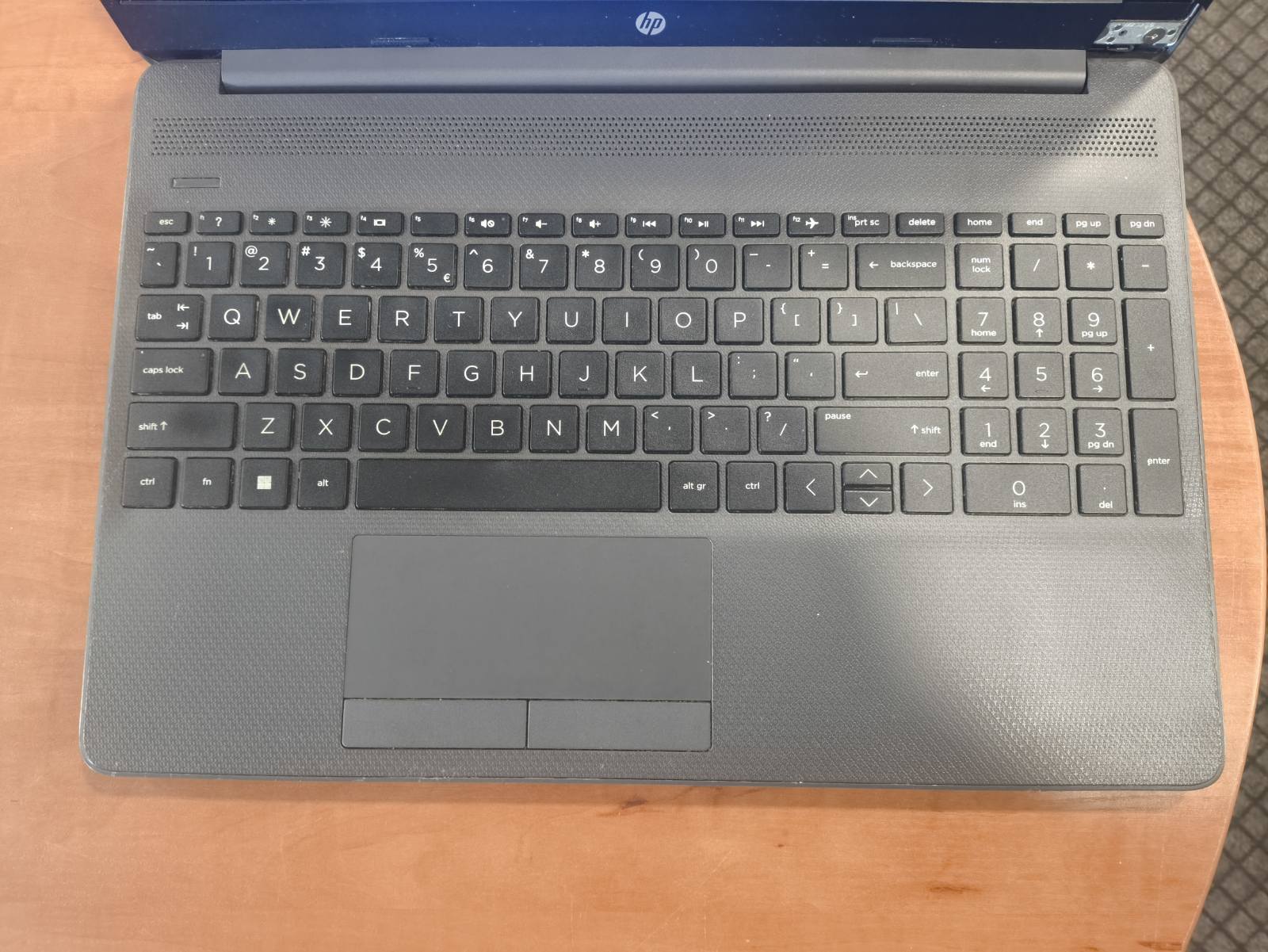 HP 255 G8 15.6 FH IPS Ryzen 5 3500u 16gb 256gb 17% C Grade, USA Klaviatūra - Image 2